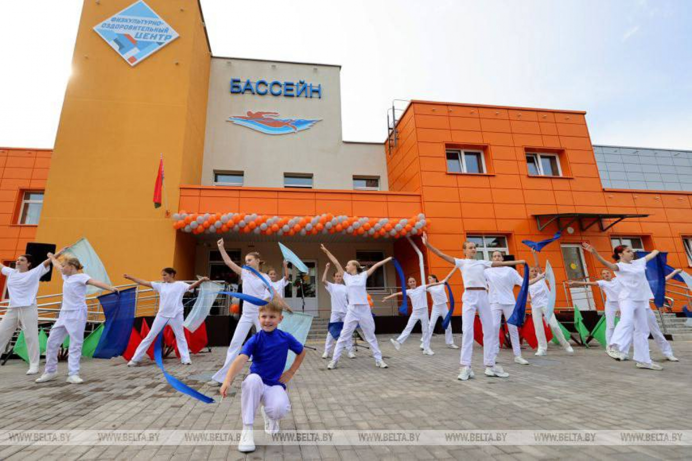 Физкультурно-оздоровительный центр с бассейном