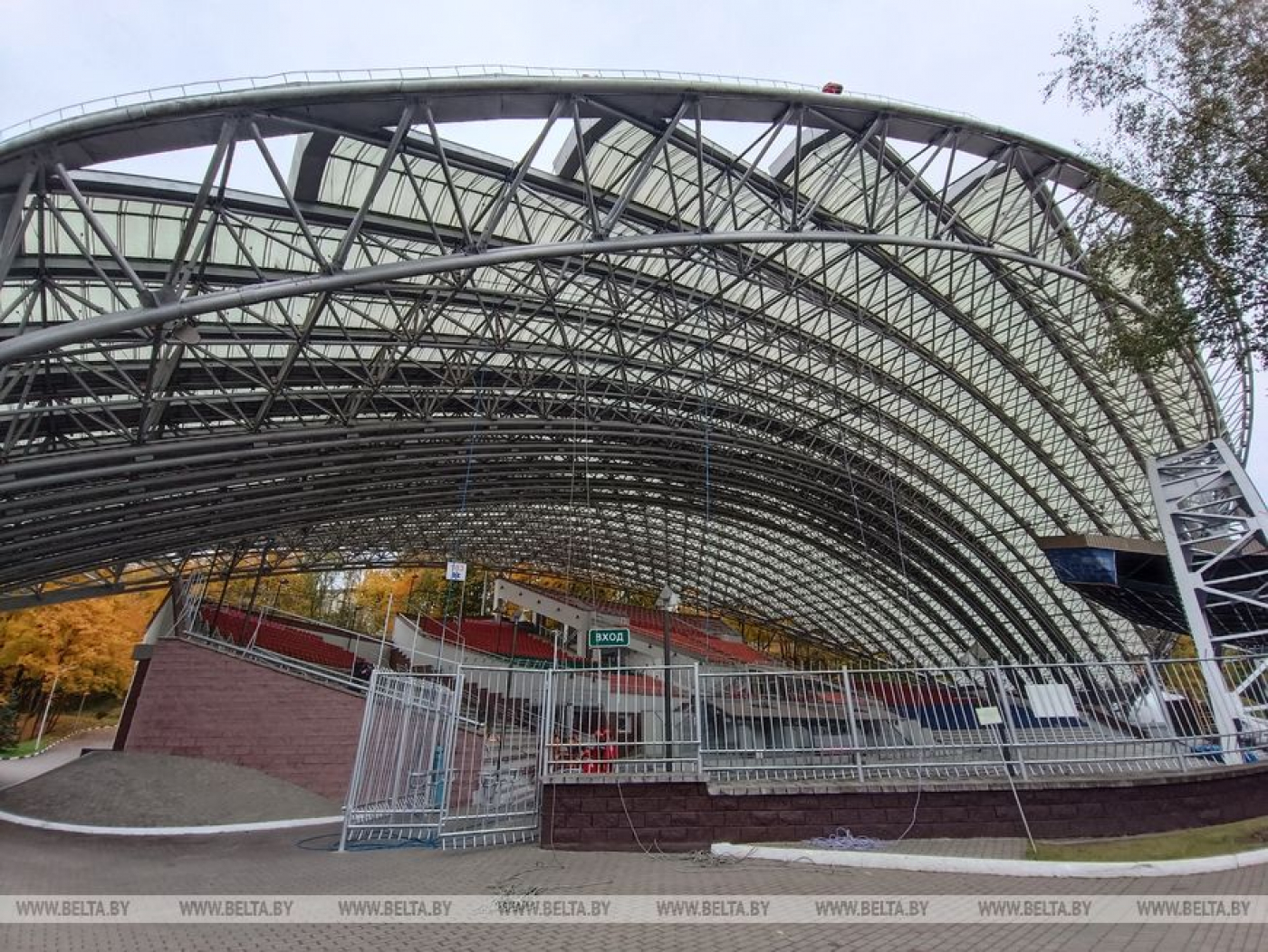 Модернизация светодиодной арки над сценой филиала «Летний Амфитеатр